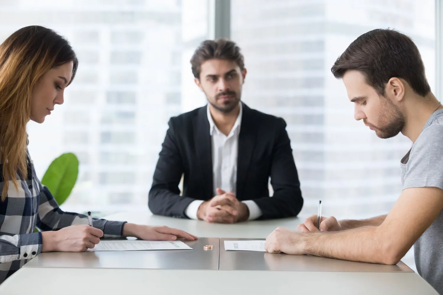 How EH Mediation Guides Couples Toward Fair and Balanced Outcomes Eastbourne