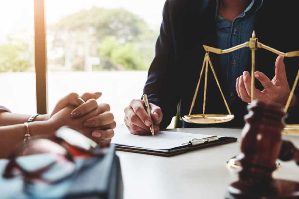 Court Applications vs. Mediation: A Less Stressful Path with EH Mediation Eastbourne